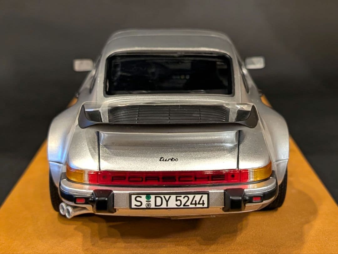 NOREV 1/18 PORSCHE 911 TURBO シルバー